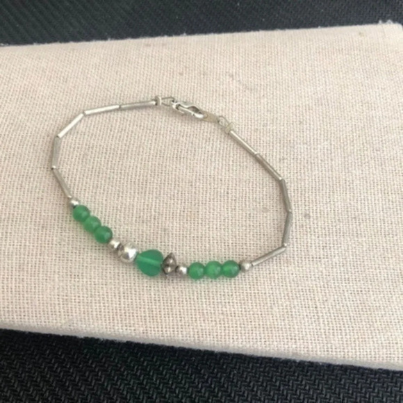 Vintage Jewelry - Vintage Silver Tone Green Bracelet 6.5